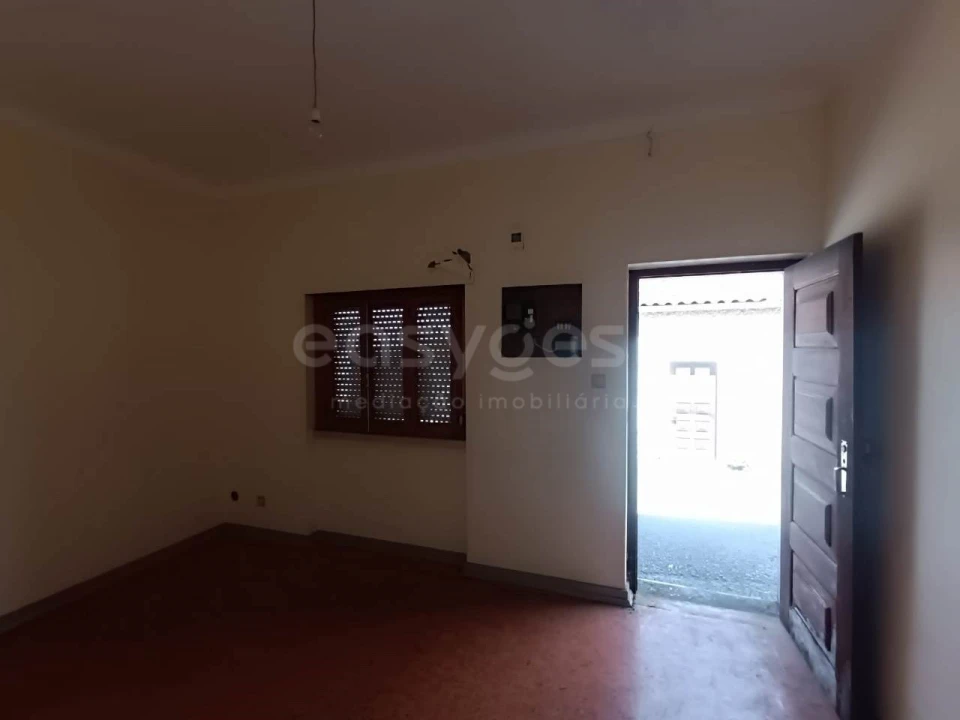 Moradia T3 para Venda em Torres Novas (Santa Maria, Salvador e Santiago) Foto 3