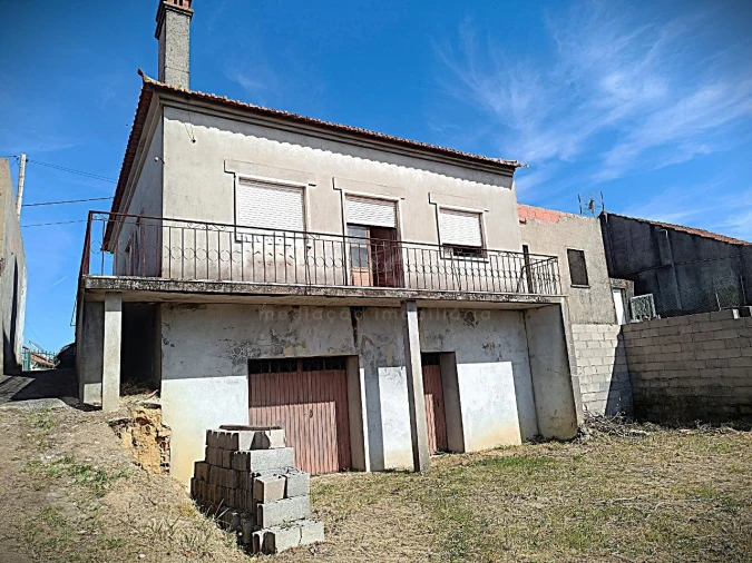 Moradia T3 para Venda em Torres Novas (Santa Maria, Salvador e Santiago) Foto 3