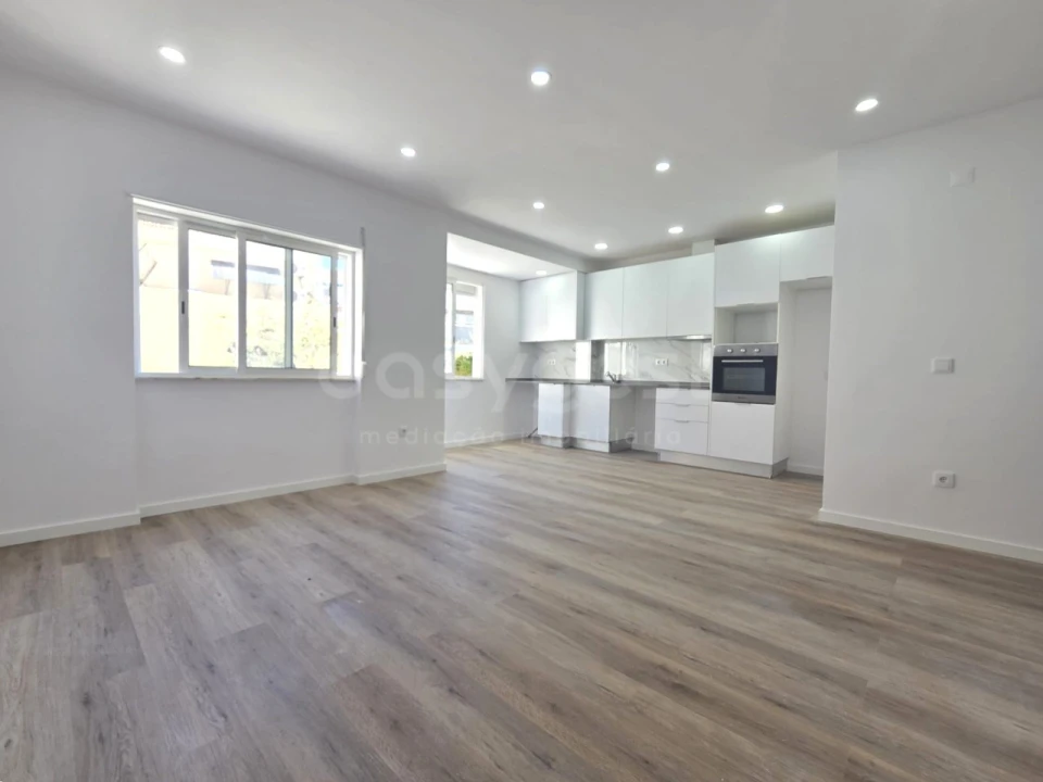 Apartamento T2 para Venda em Alto do Seixalinho, Santo André e Verderena Foto 1