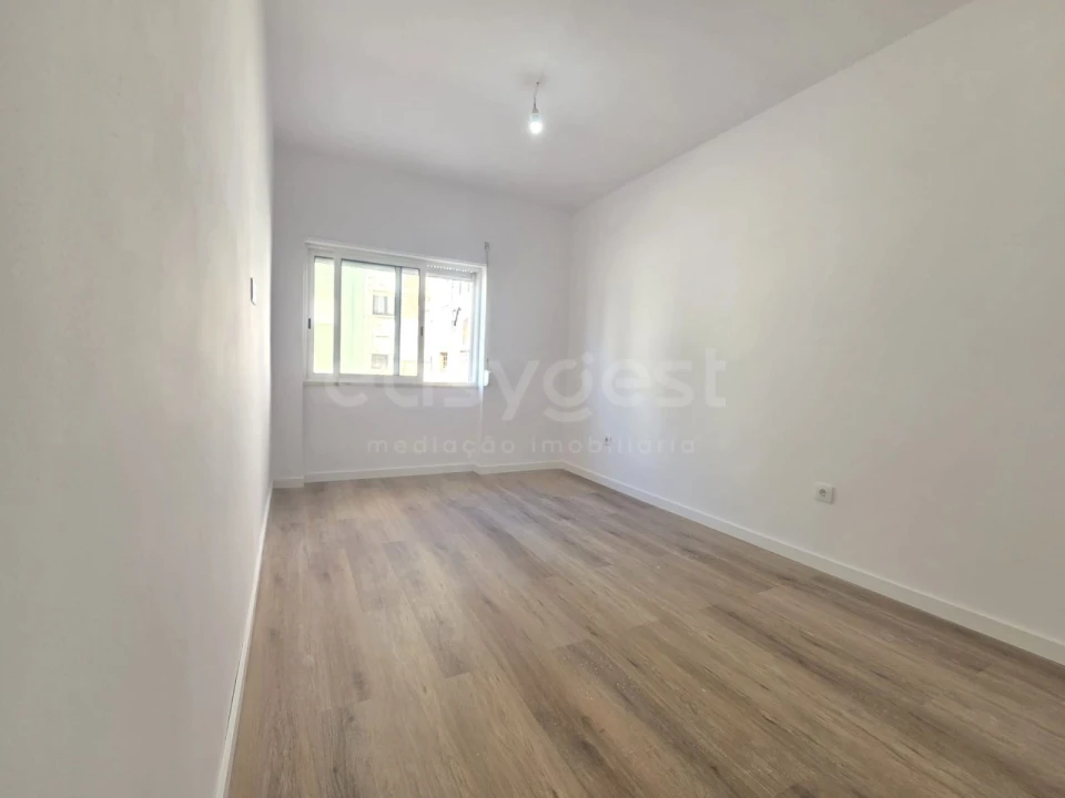 Apartamento T2 para Venda em Alto do Seixalinho, Santo André e Verderena Foto 6