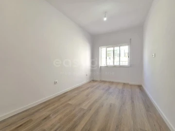 Apartamento T2 para Venda em Alto do Seixalinho, Santo André e Verderena