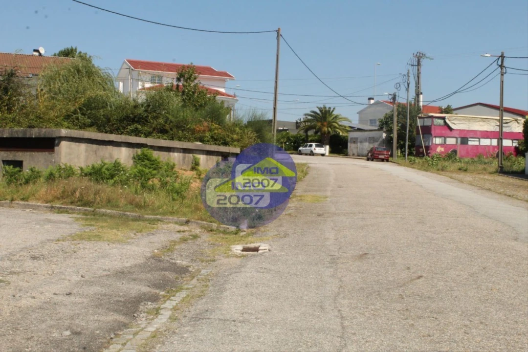 Terreno para Venda em Mozelos Foto 11