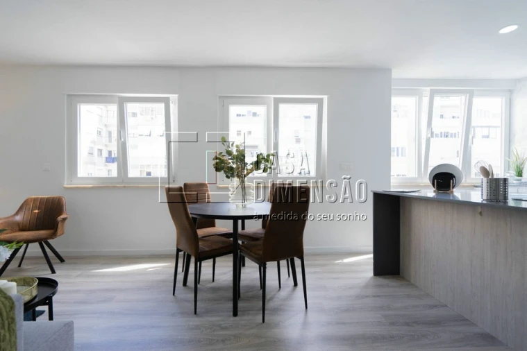 Apartamento T3 para Venda em Benfica Foto 9