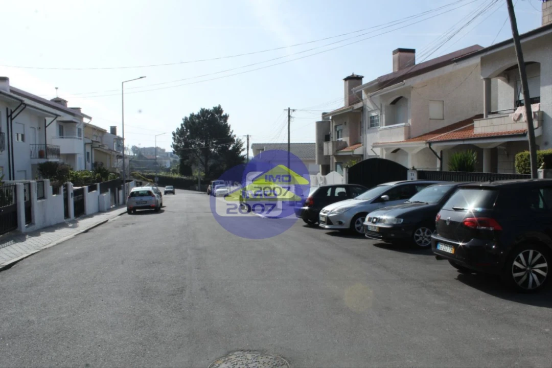 Terreno para Venda em Grijó e Sermonde Foto 6