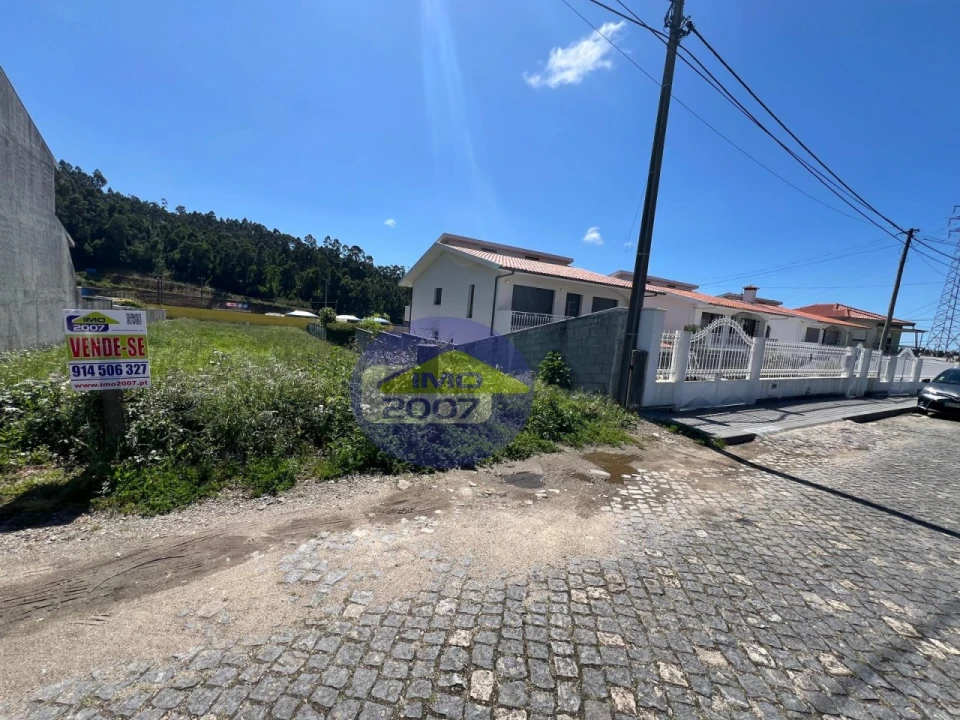 Terreno para Venda em Nogueira da Regedoura Foto 3