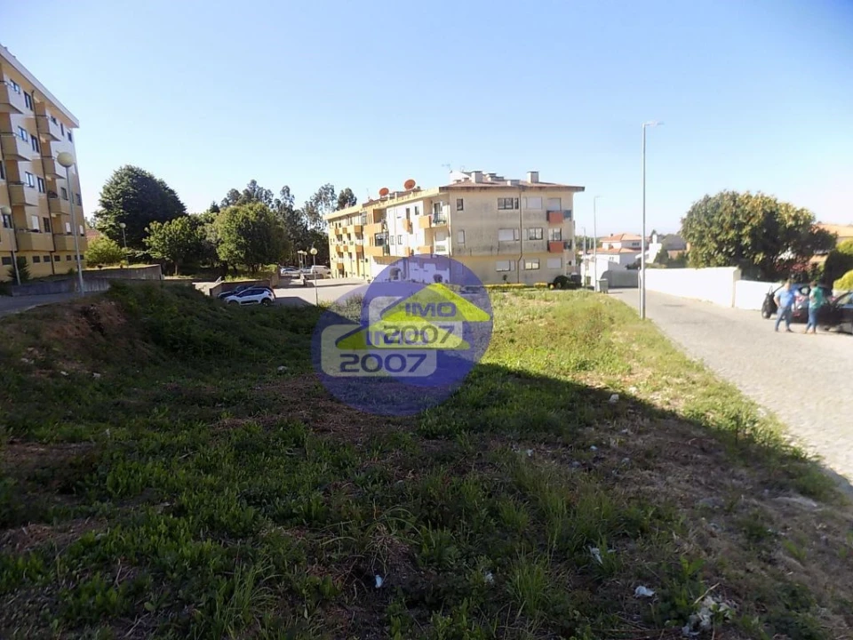Terreno para Venda em Mozelos Foto 4