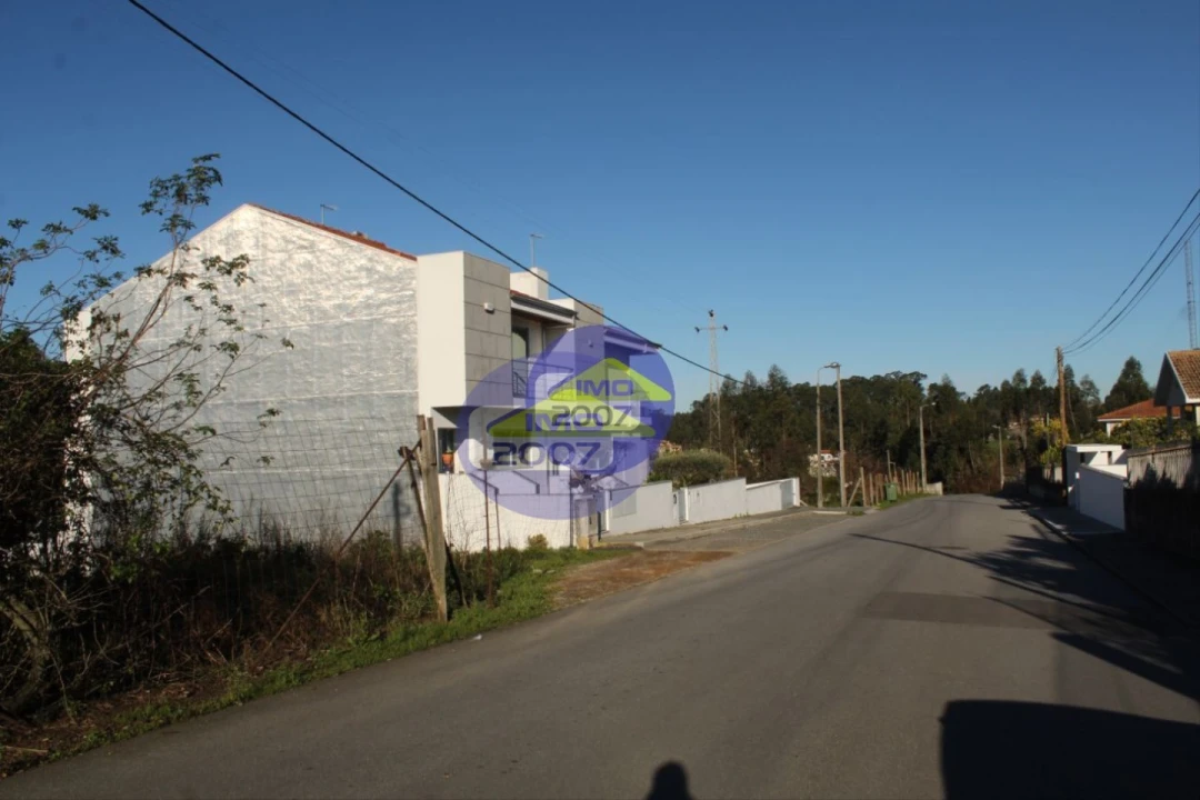 Terreno para Venda em Grijó e Sermonde Foto 4