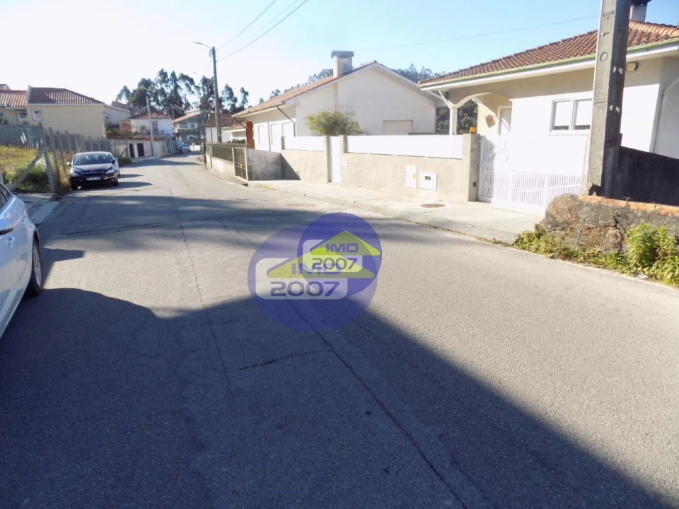 Terreno para Venda em Nogueira da Regedoura Foto 9