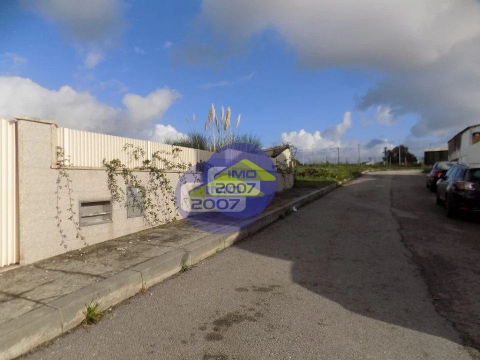 Terreno para Venda em Lourosa Foto 2