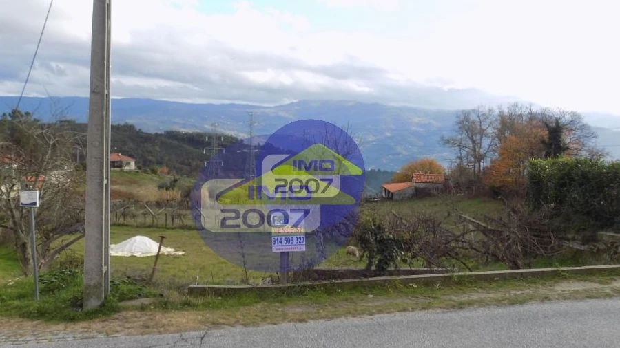 Terreno para Venda em Valadares