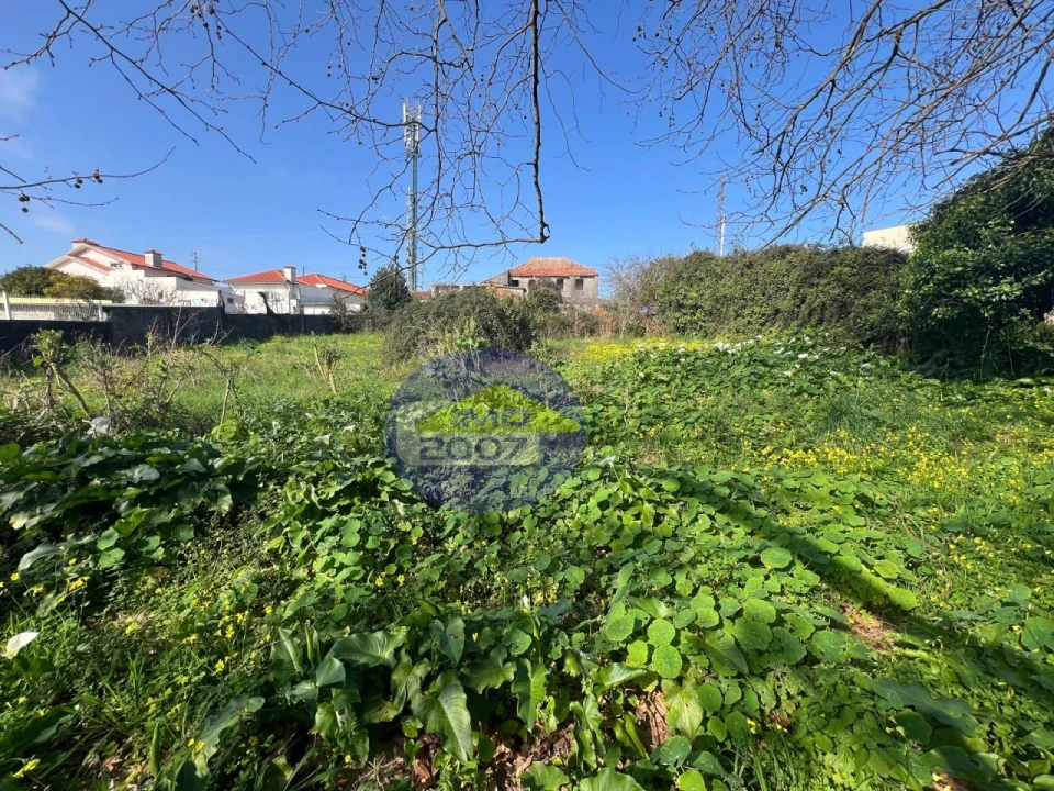 Terreno para Venda em Esmoriz Foto 1