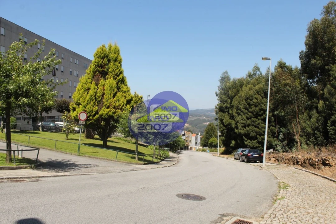 Terreno para Venda em Sandim, Olival, Lever e Crestuma Foto 7