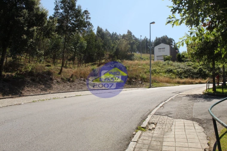 Terreno para Venda em Sandim, Olival, Lever e Crestuma Foto 1