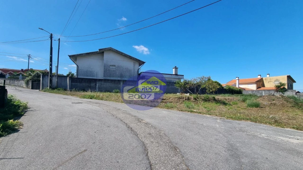 Terreno para Venda em Nogueira da Regedoura Foto 5