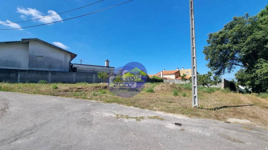 Terreno para Venda em Nogueira da Regedoura Foto 3