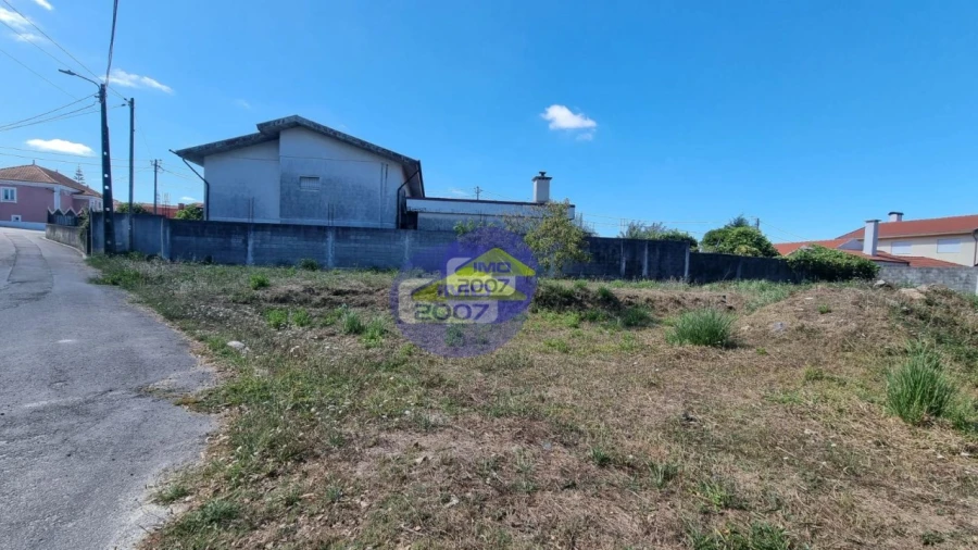 Terreno para Venda em Nogueira da Regedoura Foto 7