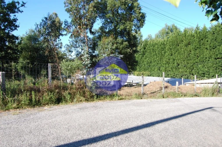 Terreno para Venda em Grijó e Sermonde Foto 2