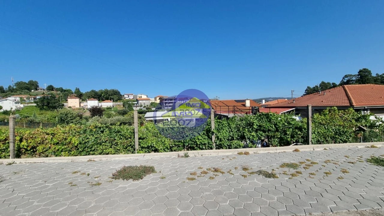 Terreno para Venda em Sanguedo Foto 18