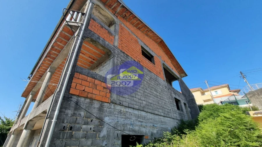 Terreno para Venda em Sanguedo Foto 6