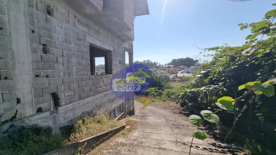 Terreno para Venda em Sanguedo Foto 11