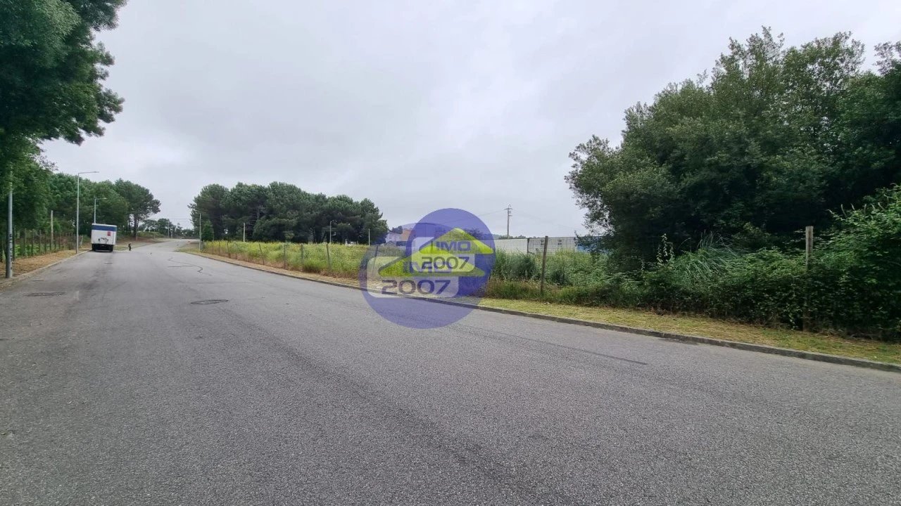 Terreno para Venda em Mozelos Foto 2