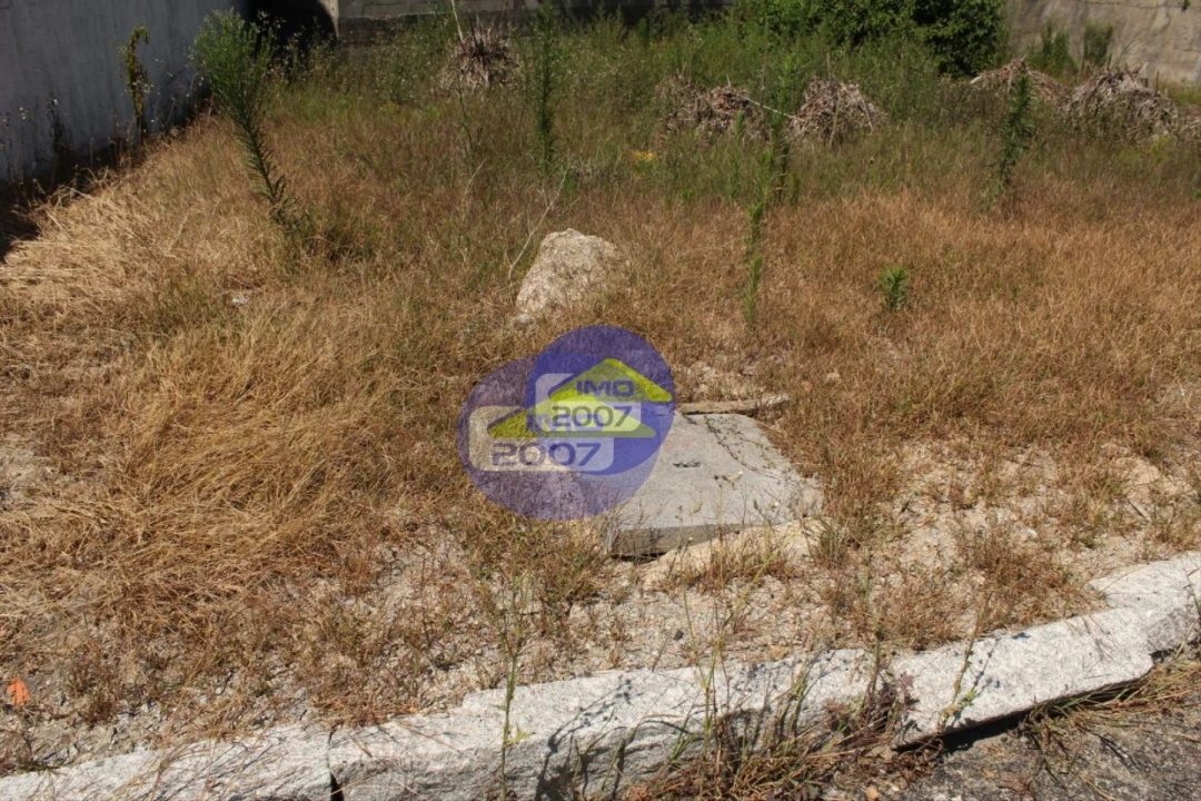 Terreno para Venda em Canelas Foto 4