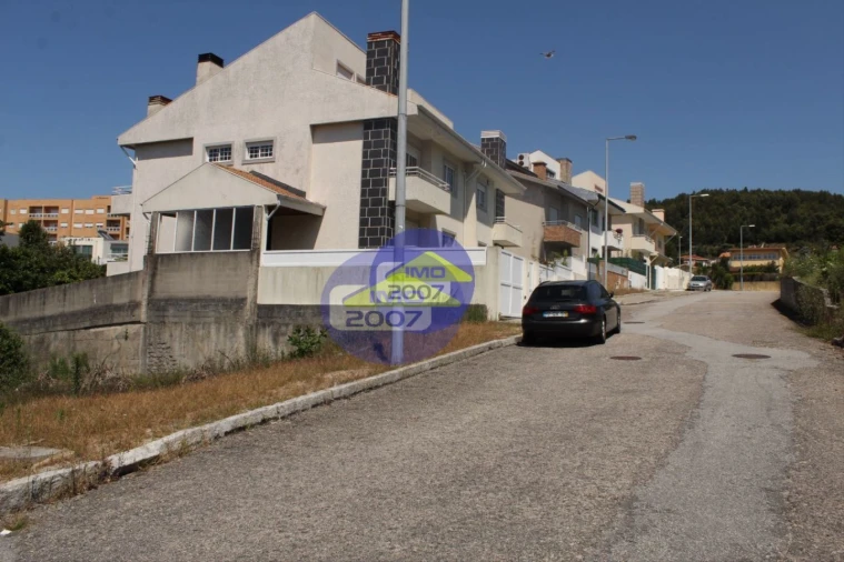 Terreno para Venda em Canelas Foto 1