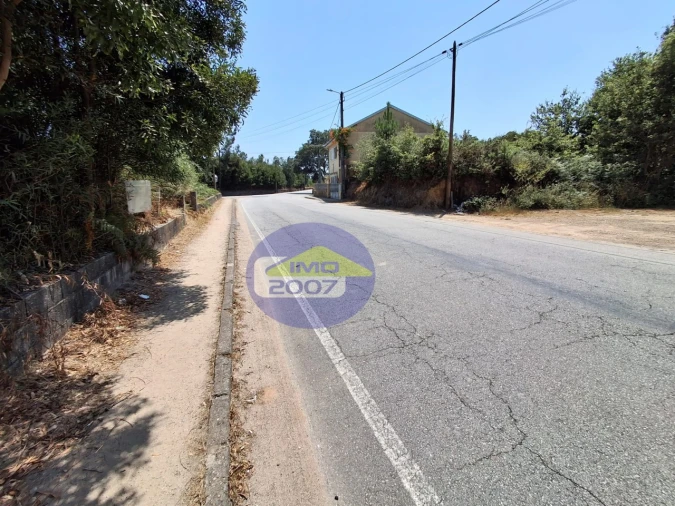 Terreno para Venda em Milheiros de Poiares Foto 4