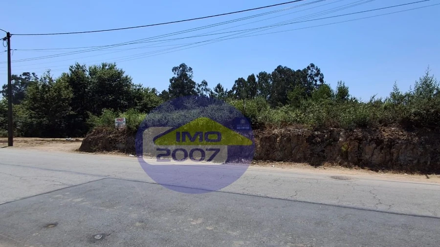 Terreno para Venda em Milheiros de Poiares