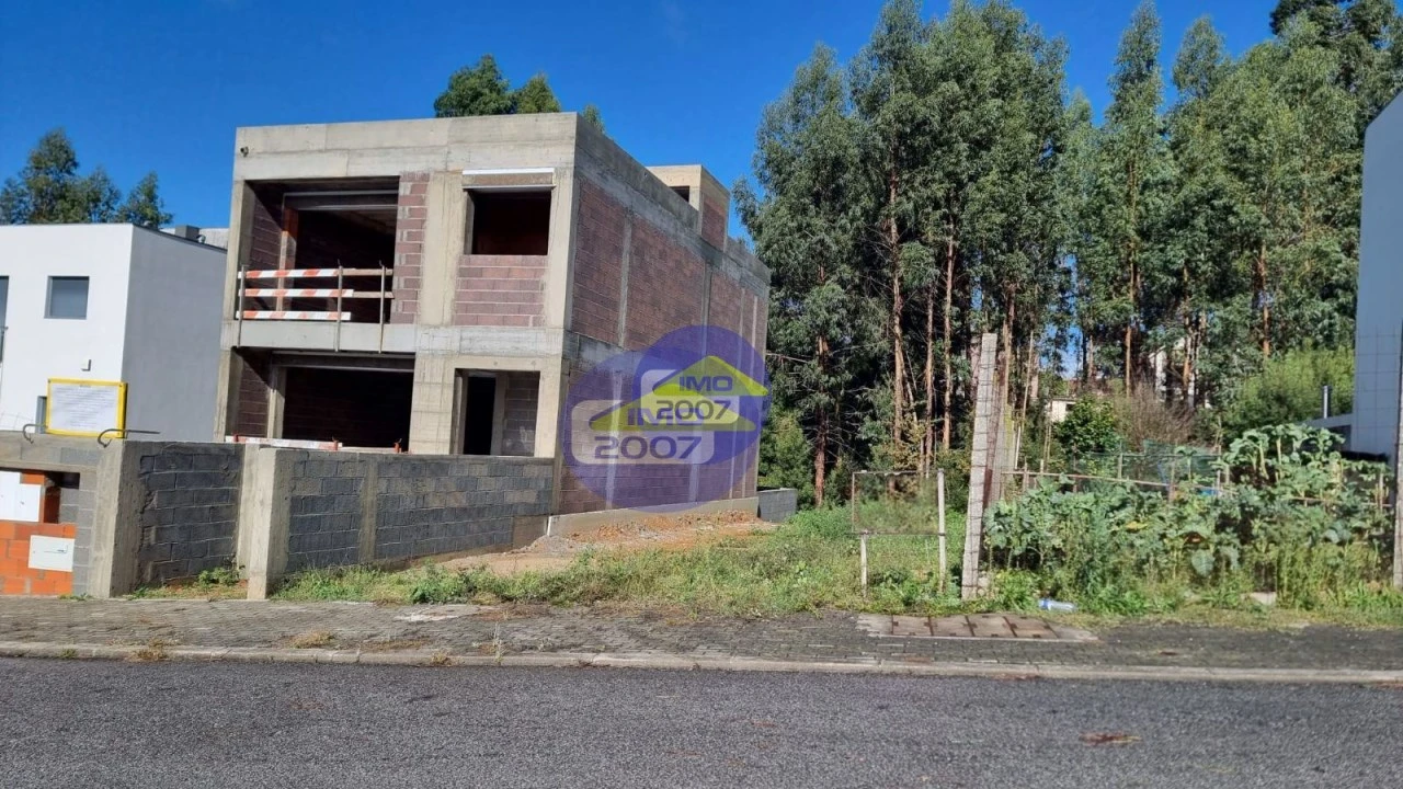 Terreno para Venda em Lobão, Gião, Louredo e Guisande Foto 3