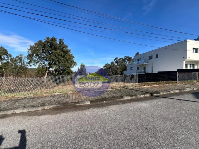 Terreno para Venda em Sandim, Olival, Lever e Crestuma Foto 2