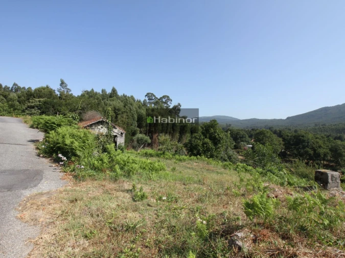 Terreno para Venda em Estorãos Foto 1