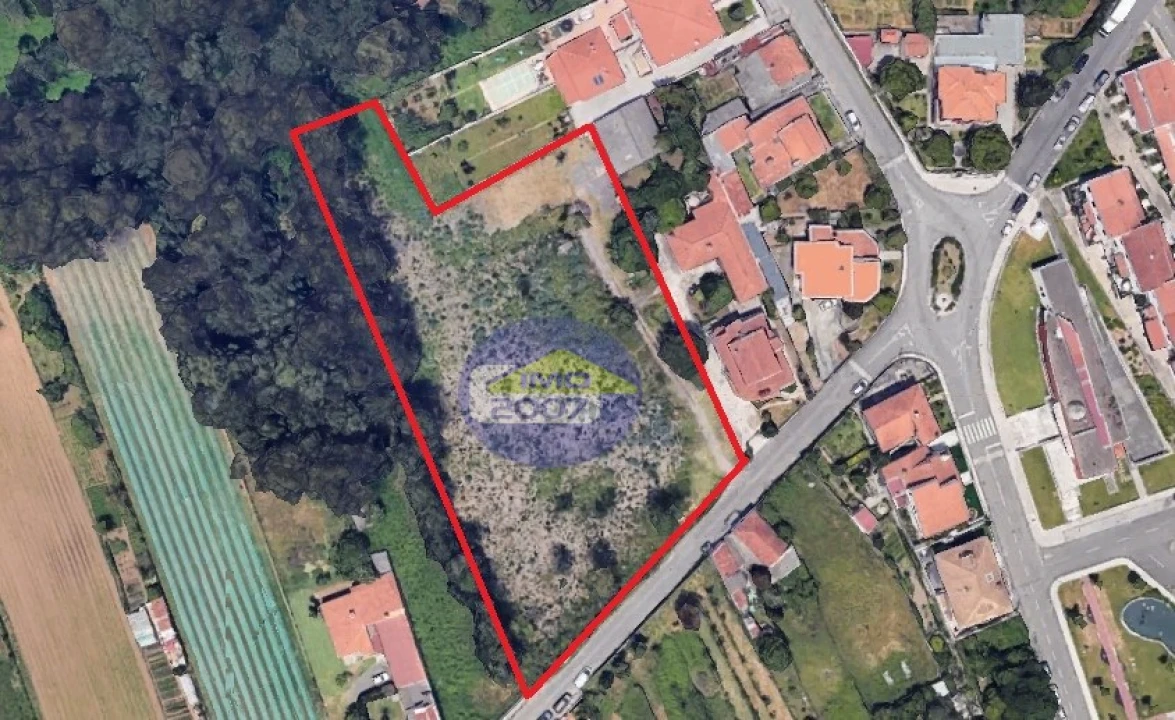 Terreno para Venda em Nogueira da Regedoura Foto 1