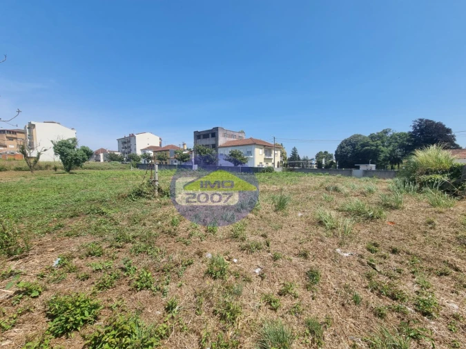 Terreno para Venda em Paços de Brandão Foto 15