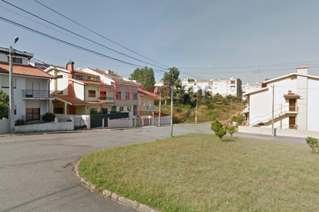 Terreno para Venda em Fânzeres e São Pedro da Cova Foto 7