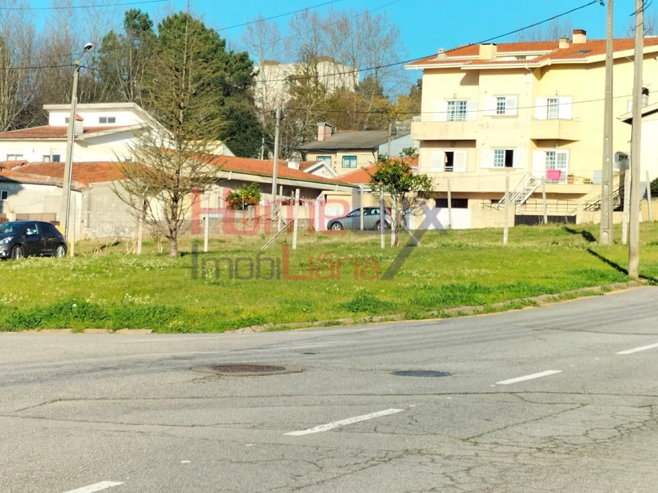 Terreno para Venda em Fânzeres e São Pedro da Cova Foto 18
