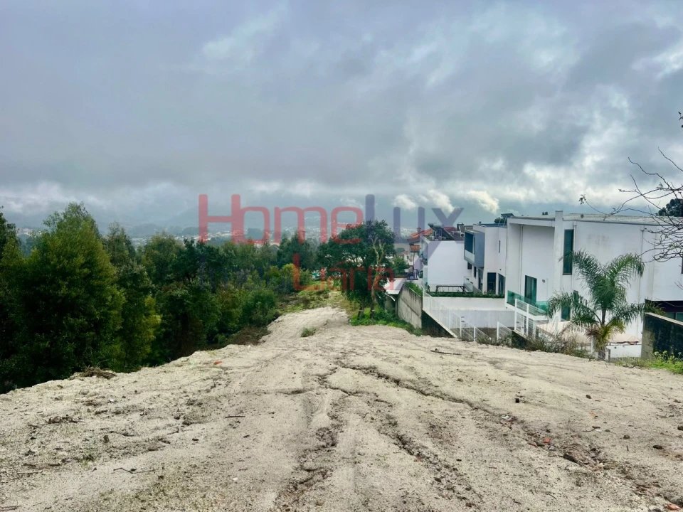 Terreno para Venda em Fânzeres e São Pedro da Cova Foto 4