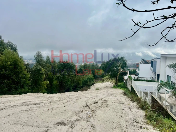 Terreno para Venda em Fânzeres e São Pedro da Cova Foto 3