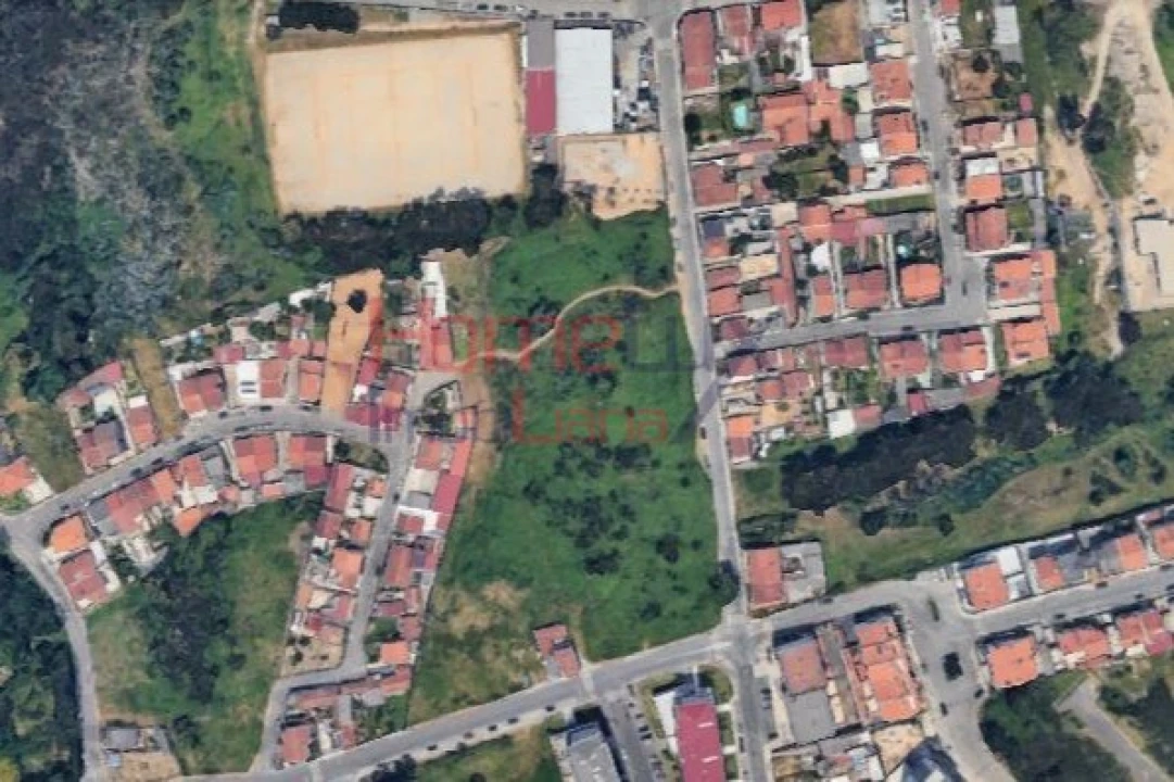 Terreno para Venda em Fânzeres e São Pedro da Cova Foto 2