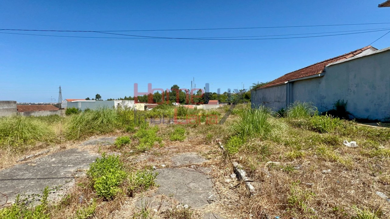 Terreno para Venda em Fânzeres e São Pedro da Cova Foto 9