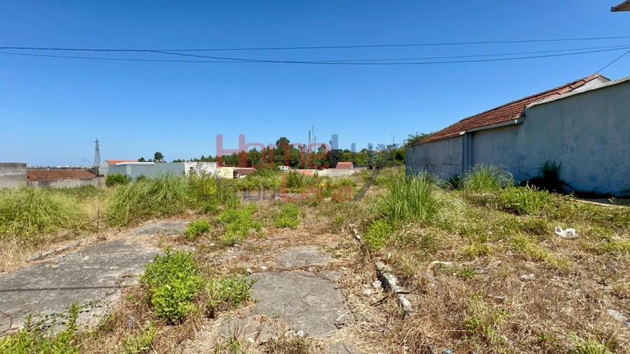 Terreno para Venda em Fânzeres e São Pedro da Cova Foto 9