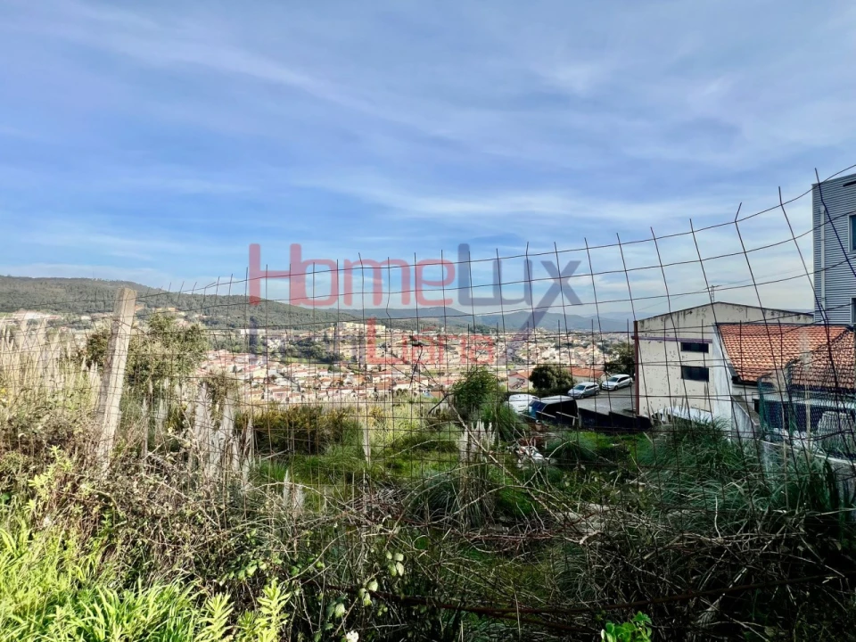 Terreno para Venda em Fânzeres e São Pedro da Cova Foto 1