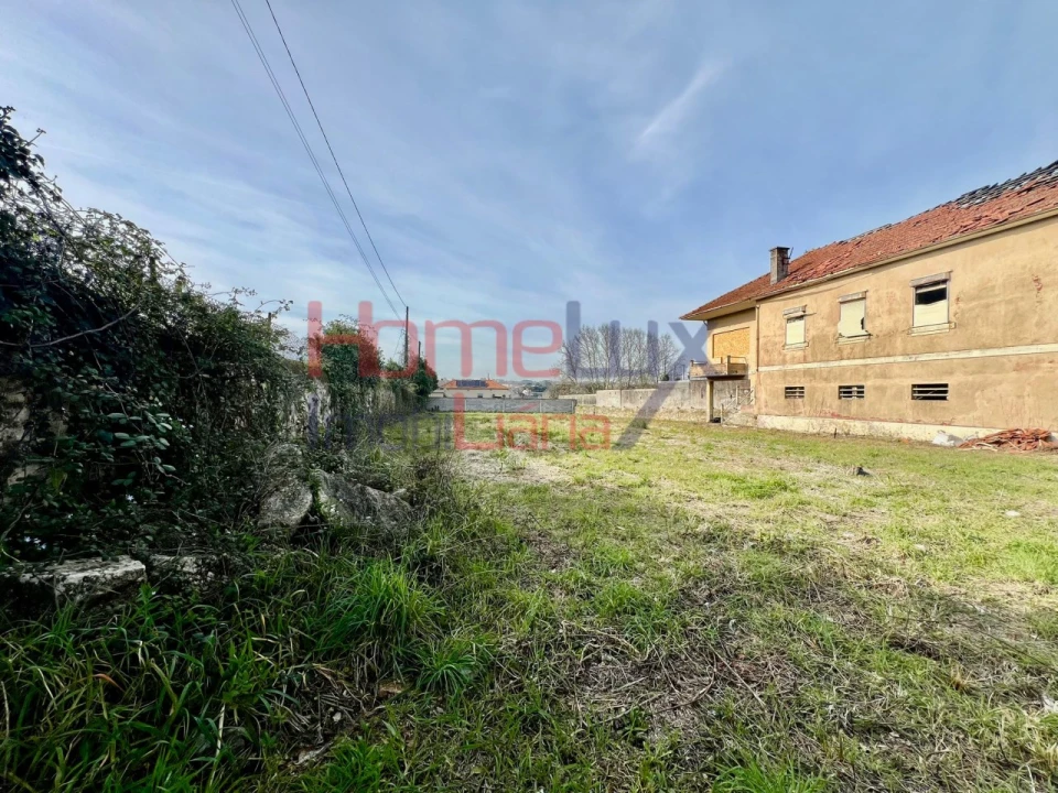 Terreno para Venda em Campanhã Foto 1