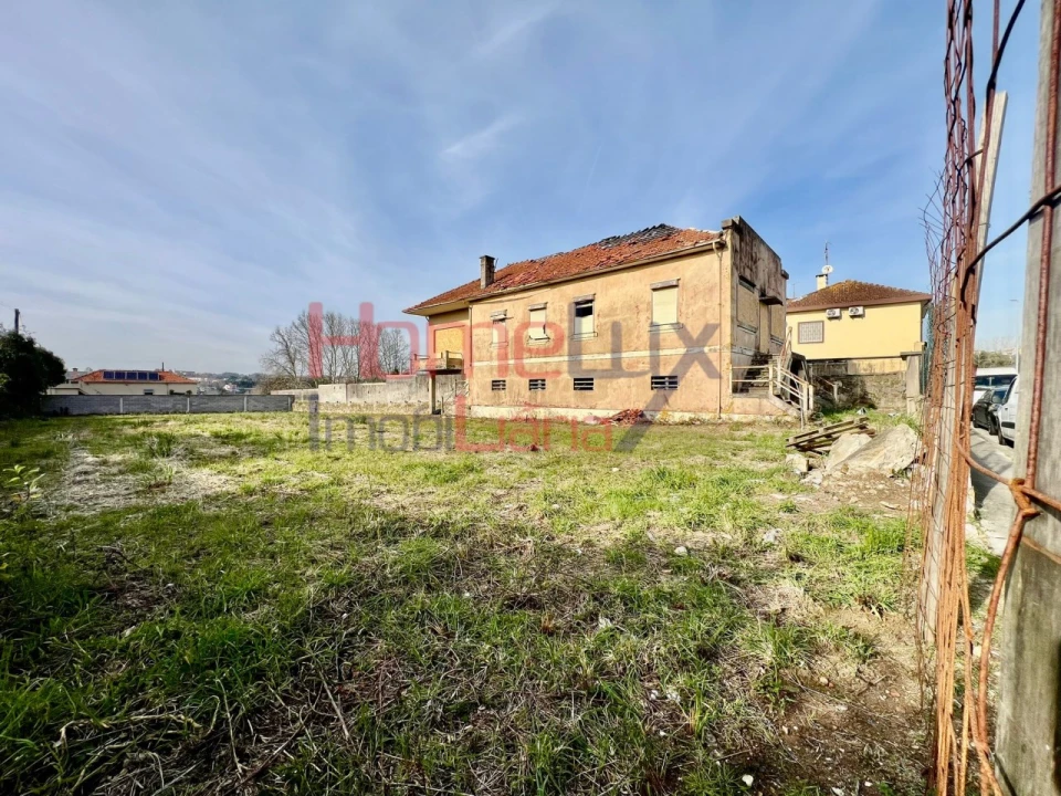 Terreno para Venda em Campanhã Foto 4