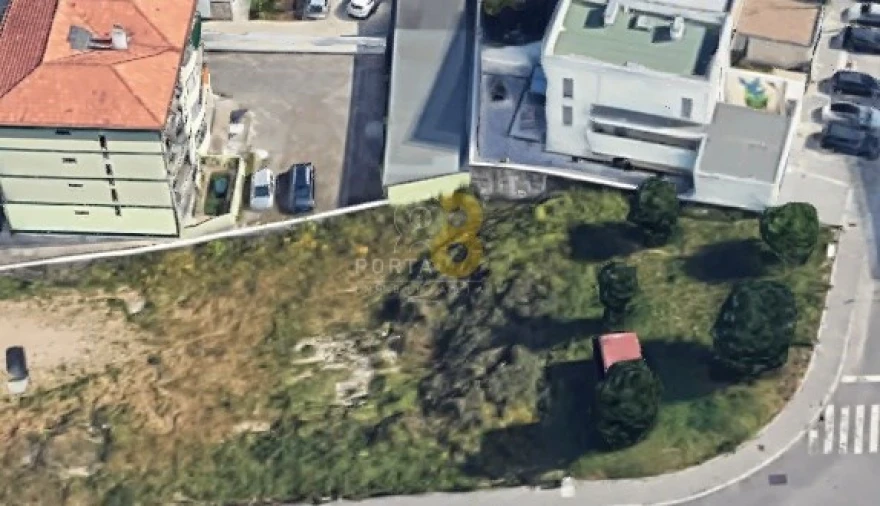 Terreno para Venda em São Mamede de Infesta e Senhora da Hora