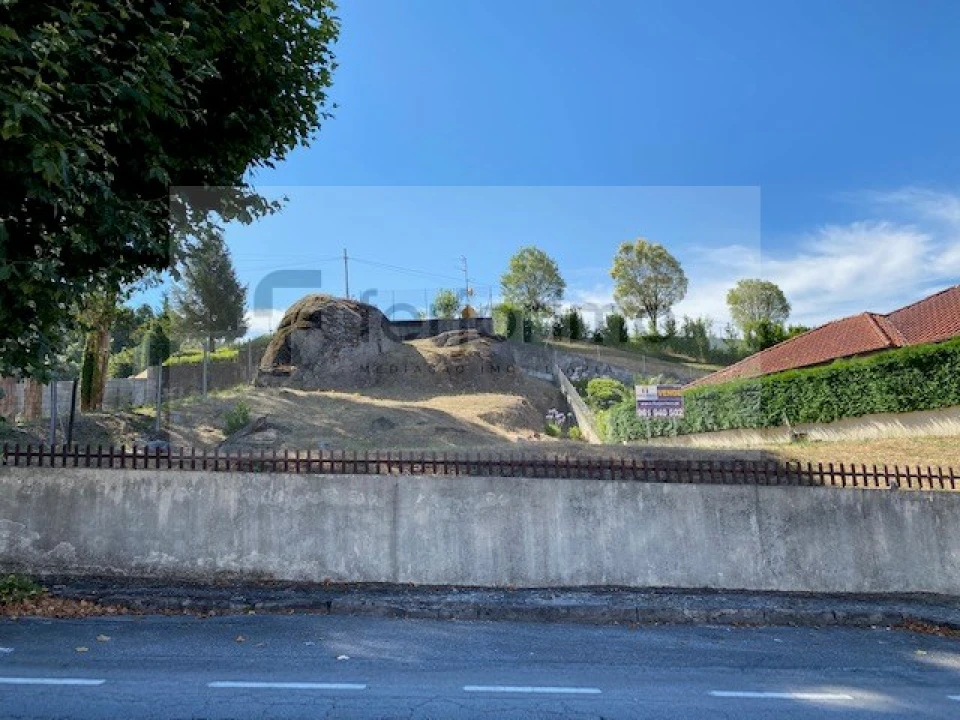 Terreno para Venda em Urgezes Foto 3