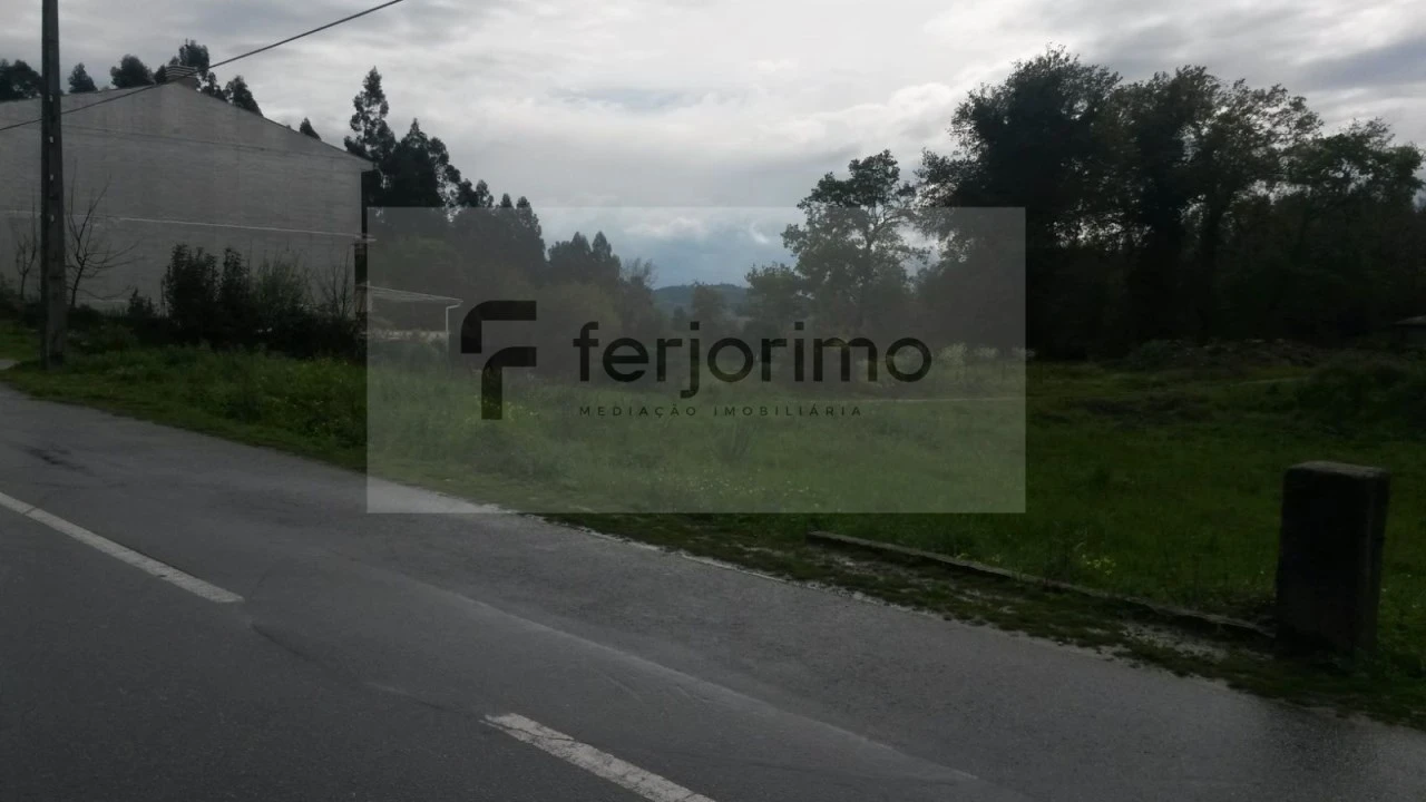 Terreno para Venda em Atães e Rendufe Foto 3