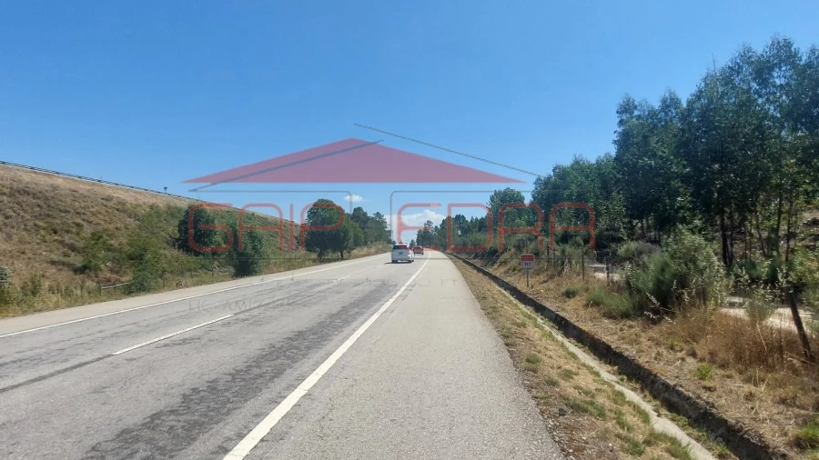Terreno para Venda em Cebolais de Cima e Retaxo