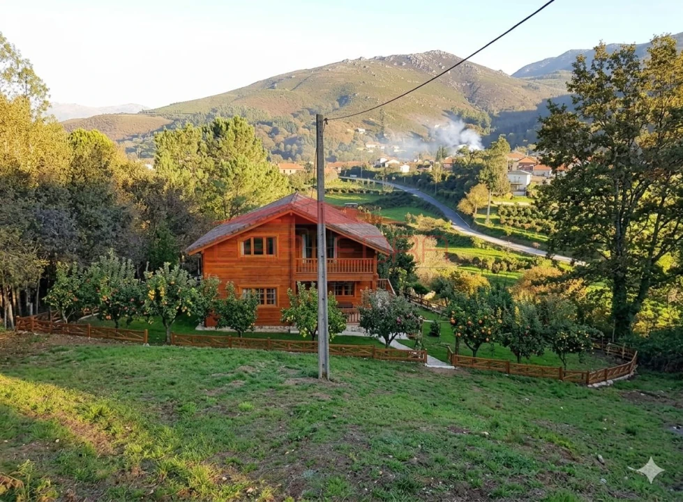 Terreno para Venda em Azias Foto 1