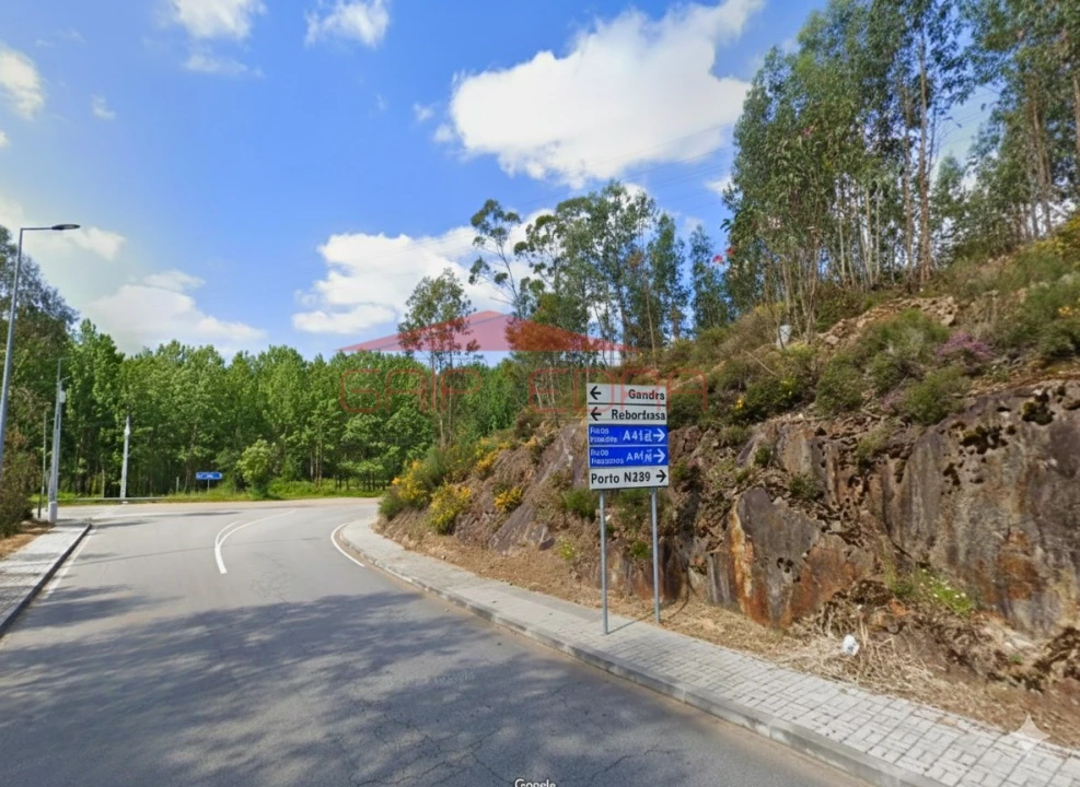 Terreno para Venda em Lordelo Foto 4